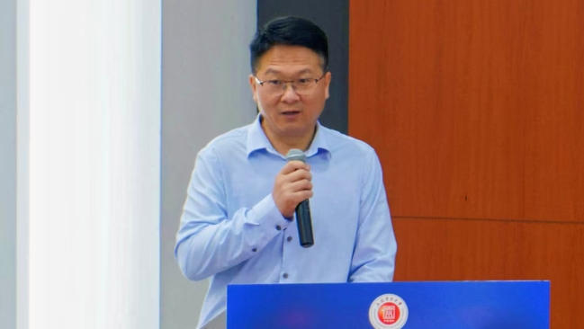 我校举办“数智化时代下高校生涯教育建设研讨会” 我校举办“数智化时代下高校生涯教育建设研讨会”